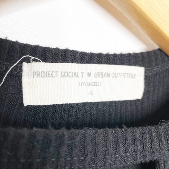Project Social T x Urban Outfitters V Cut Out Ribbed Sweater Size XS - Picture 4 of 8